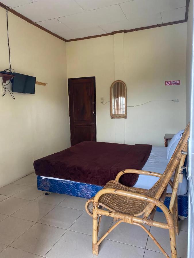 Ron'S Guest House Berastagi Backpacker Rooms 외부 사진